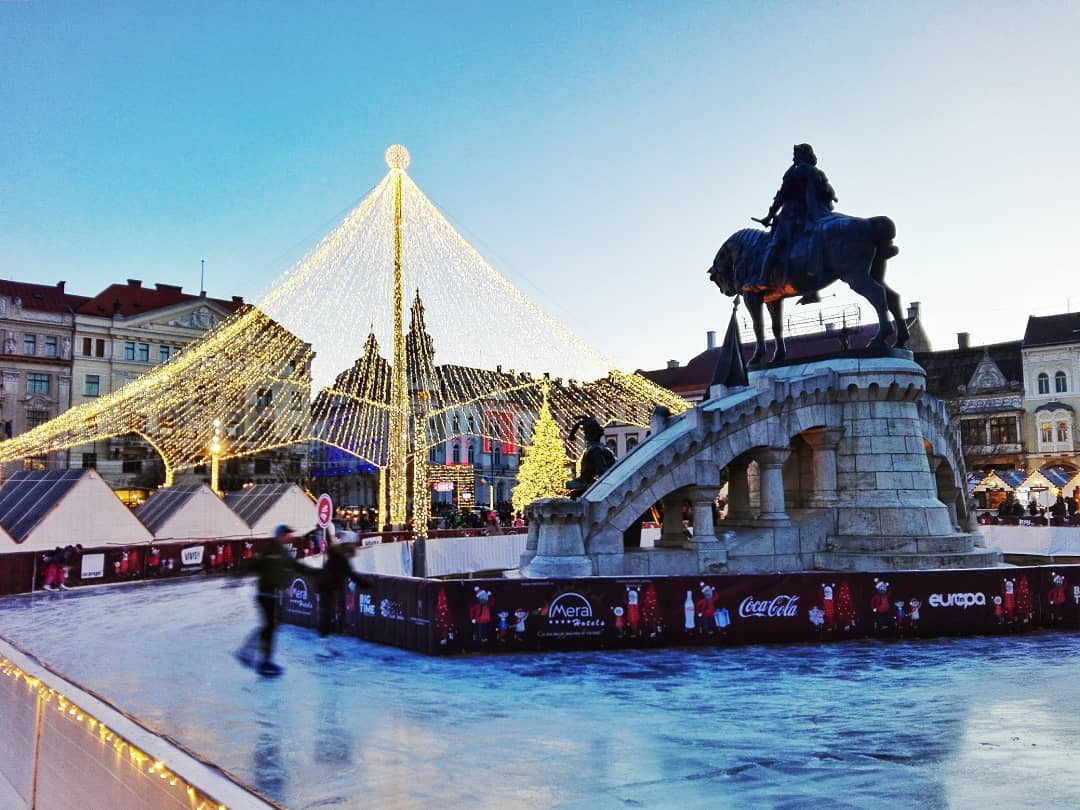 Patinoar Cluj Piața Unirii Patinoar CLUJ